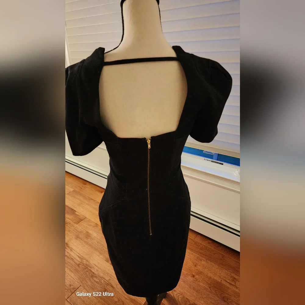 Dress - Picture 2 of 3
